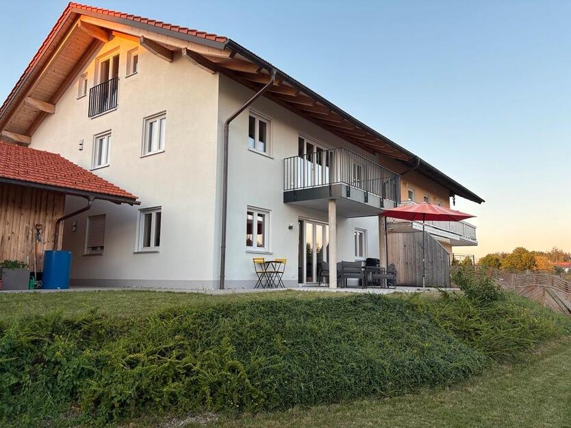 2-Zi.-Wohnung EG mit Hobbyraum und Garten (TraunwalchenOderberg)