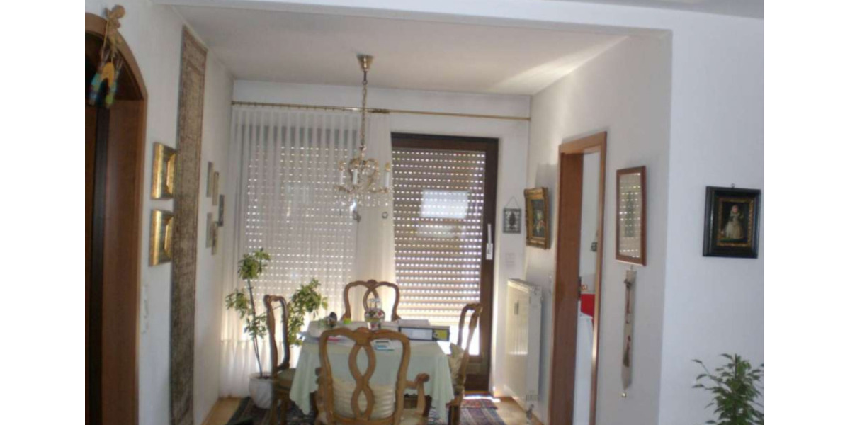 Etagenwohnung Bad Mergentheim - 4 Zimmer, 134 m&sup2;, 1.310&euro; | Angebot:24466370