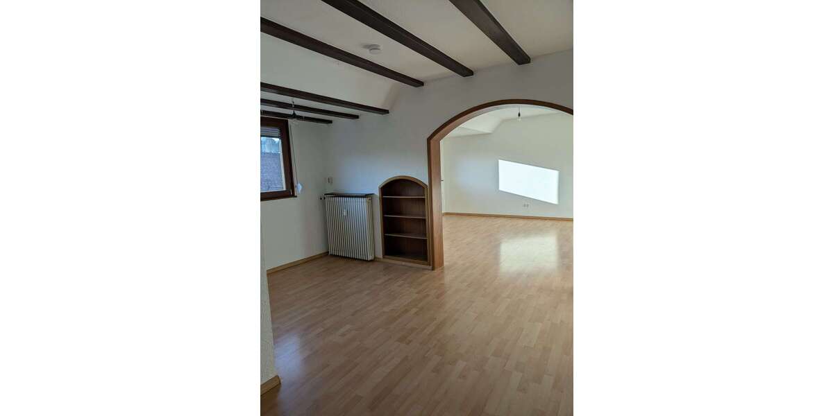 Etagenwohnung Gernsbach - 3 Zimmer, 103 m&sup2;, 1.090&euro; | Angebot:25349702