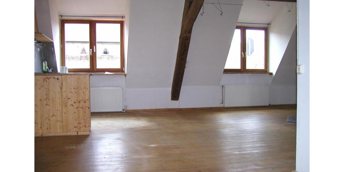 Dachgeschoßwohnung Ipsheim - 4 Zimmer, 105 m&sup2;, 760&euro; | Angebot:26670230