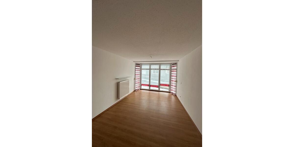 Etagenwohnung Winzer - 6 Zimmer, 176 m&sup2;, 1.350&euro; | Angebot:24280302