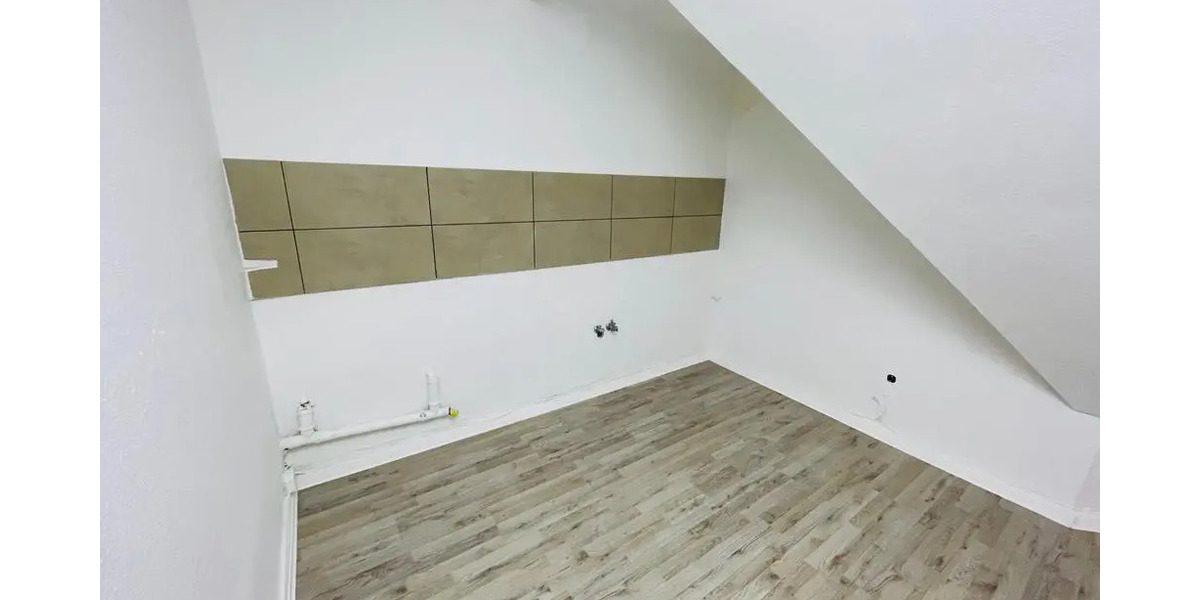 Helle 2,5 Zimmer Wohnung in Bestlage von Wattenscheid – direkt am Aldi & Netto - Dachgeschoßwohnung Bochum Günnigfeld | Angebot:24574661