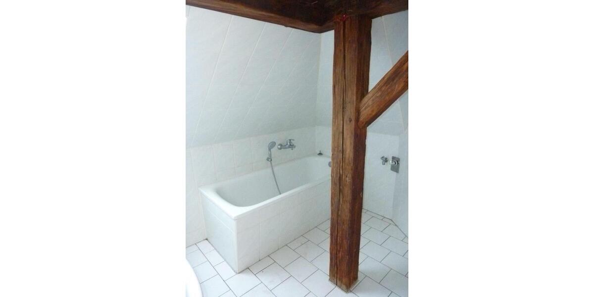 Dachgeschoßwohnung Pegau - 2 Zimmer, 42 m&sup2;, 240&euro; | Angebot:25473975