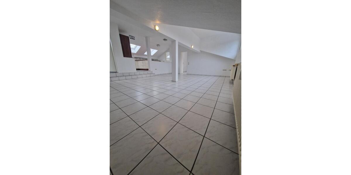 Dachgeschoßwohnung Lützelbach - 4 Zimmer, 84 m&sup2;, 750&euro; | Angebot:24470176