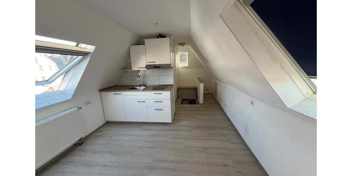 Studio Dachgeschoss 1 zimmer
