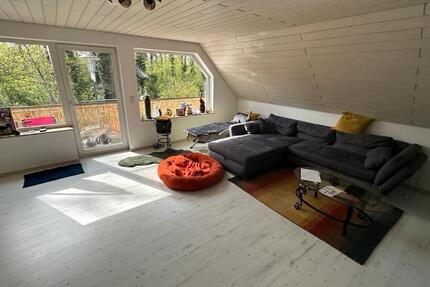 85m2 Wohnung 2 Zimmer mit Balkon zimmer