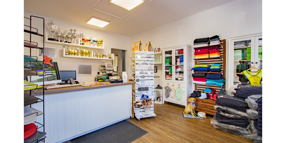 Ganderkesee-Ort Attraktives Ladenlokal in zentraler Lage mit Schaufensterfläche und Stellplatz - Gewerbeobjekt Ganderkesee | Angebot:26196303