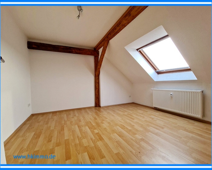3-Raumwohnung unterm Dach in KöthenAnhalt - Einbauküche ist dabei - Etagenwohnung Köthen | Angebot:25568880