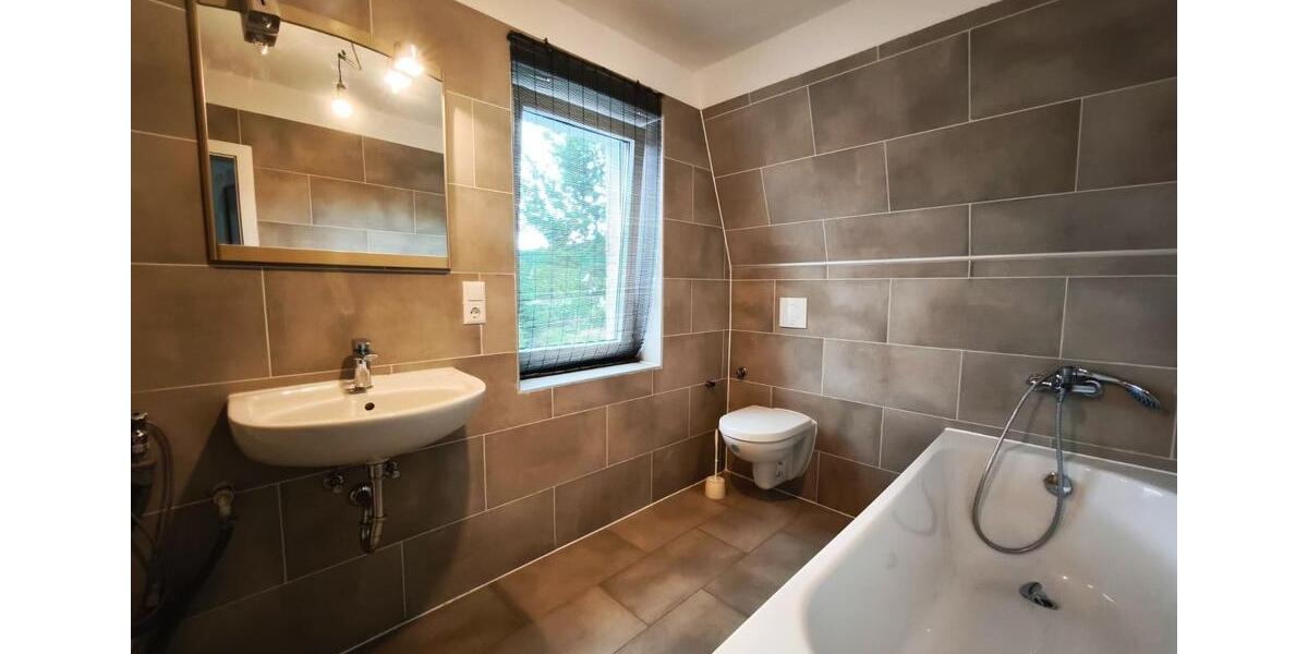 Etagenwohnung Mülsen - 3 Zimmer, 75 m&sup2;, 399&euro; | Angebot:24814201