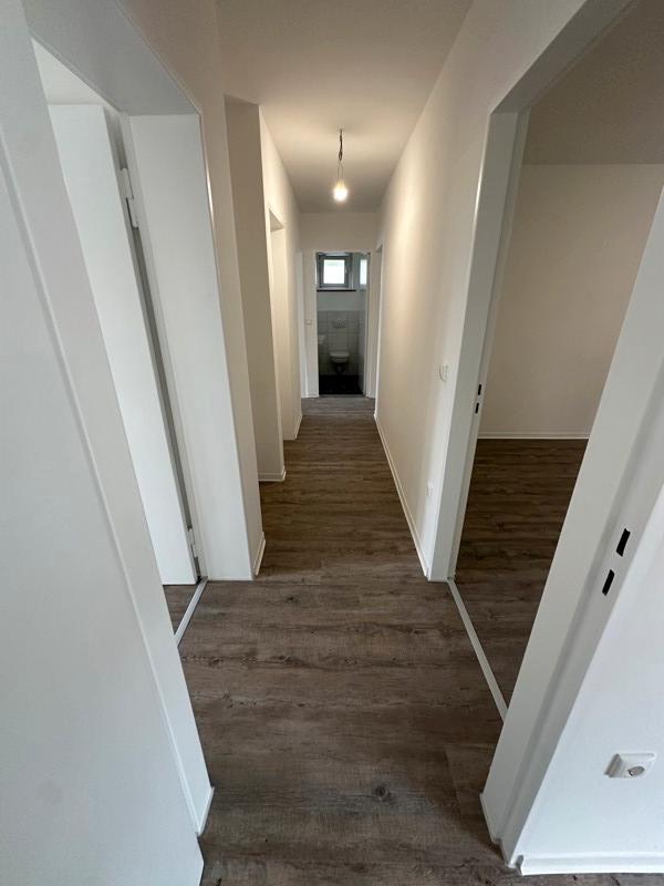 EG 5 Zimmer ab sofort (frisch saniert) zimmer