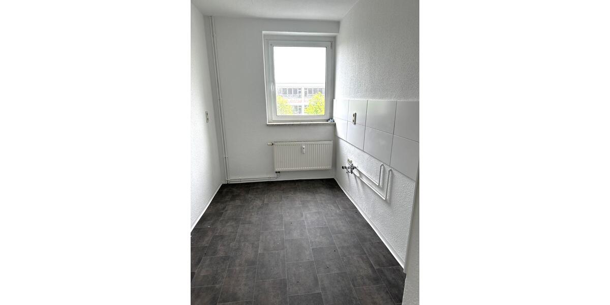 Etagenwohnung Hainichen - 2 Zimmer, 49 m&sup2;, 270&euro; | Angebot:25082463