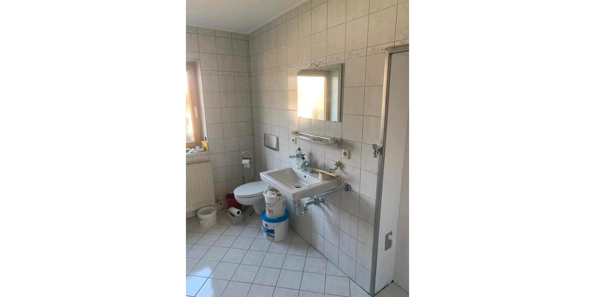 Etagenwohnung Geltendorf - 3 Zimmer, 75 m&sup2;, 1.100&euro; | Angebot:25372493