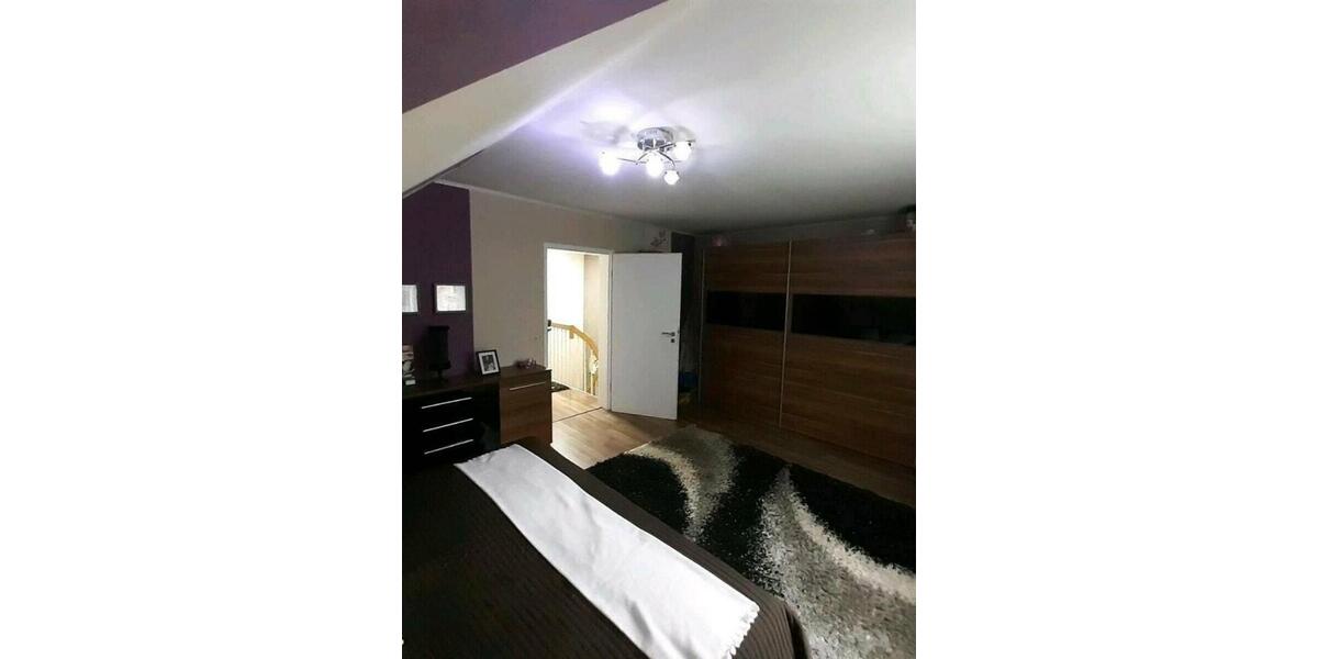 Doppelhaushälfte Marsberg - 3 Zimmer, 110 m&sup2;, 1.200&euro; | Angebot:25106802
