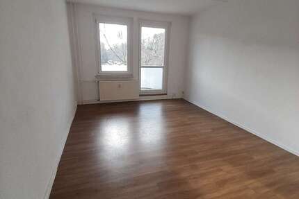 Wohnung zum Mieten in Dresden 279 € 33.83 m² 1 zimmer
