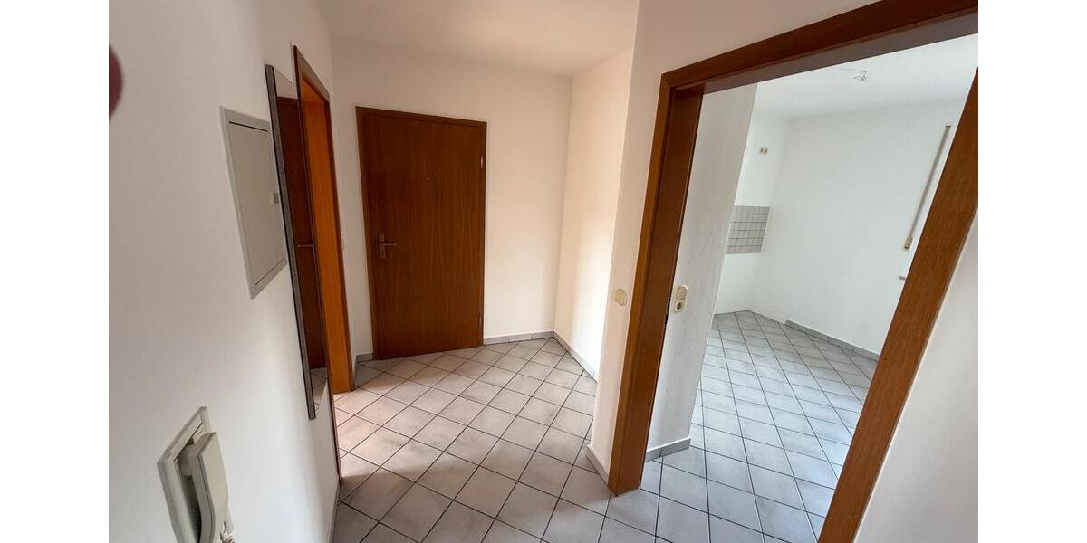 Etagenwohnung Schöllnach - 3 Zimmer, 72 m&sup2;, 650&euro; | Angebot:25546040