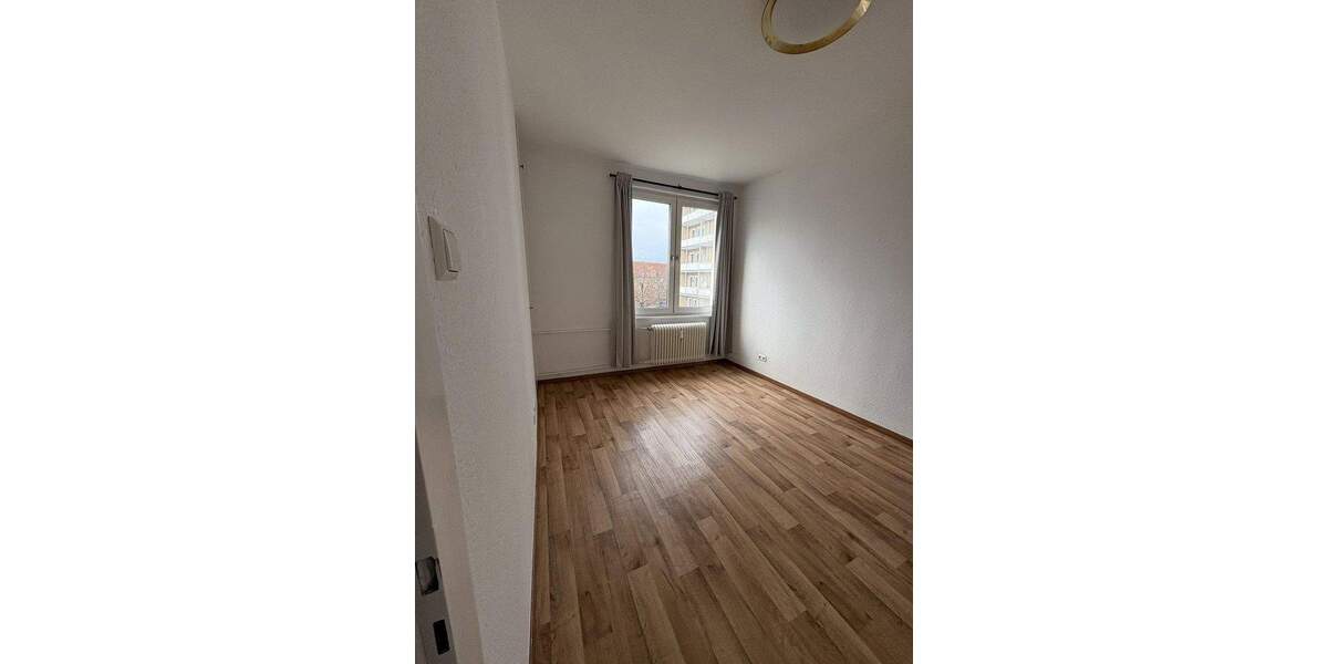 Helle 3-Zimmer-Wohnung mit Balkon in Hannover - Südstadt 3 zimmer