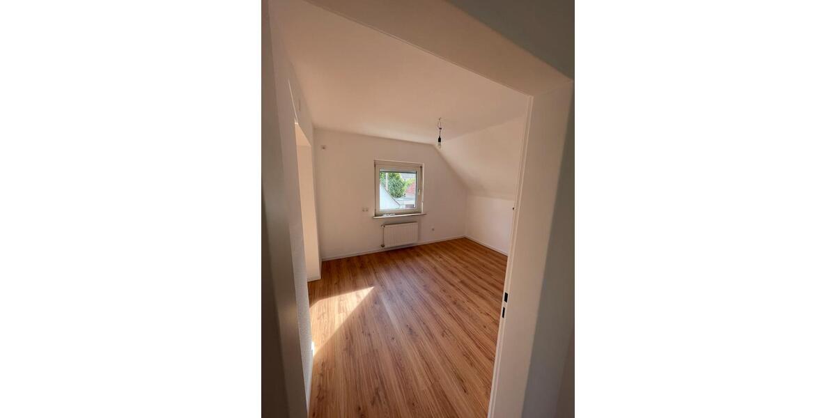 Dachgeschoßwohnung Bad Nauheim - 2 Zimmer, 80 m&sup2;, 750&euro; | Angebot:26636089