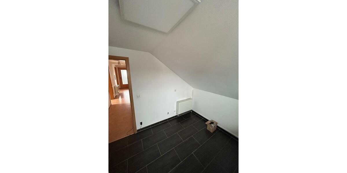 Dachgeschoßwohnung Winterlingen - 4 Zimmer, 60 m&sup2;, 550&euro; | Angebot:25948437