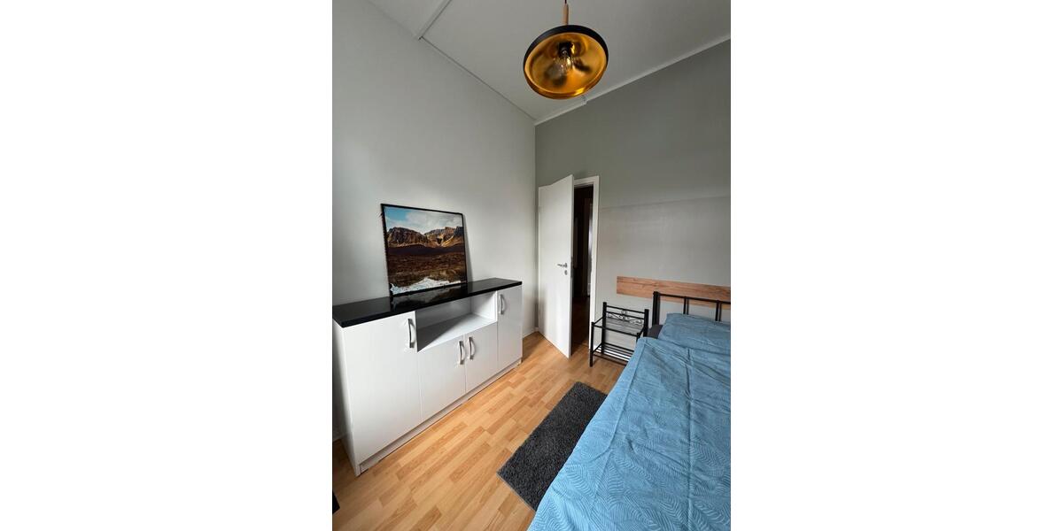 Wohnen auf Zeit Schönefeld - 3 Zimmer, 90 m&sup2;, 190&euro; | Angebot:26099417
