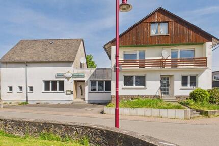 Haus Halsenbach - 6 Zimmer, 454 m&sup2;, 2.000&euro; | Angebot:27617580