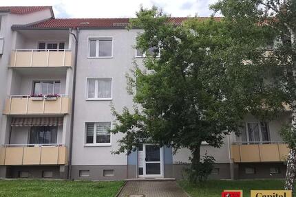 Gerade in Renovierung für Sie - Helle 4-Raum-Wohnung mit Balkon - Stellplatz möglich