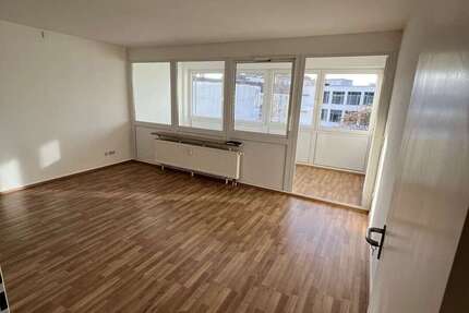 Wohnung zum Mieten in Wolfsburg 580 € 64.17 m² 2 zimmer