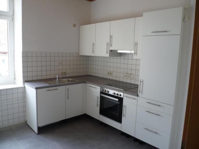 Renoviert 4 ZKB, ca 100 m² 1OG, WG geeignet