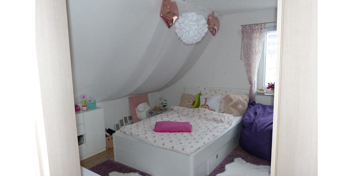 Dachgeschoßwohnung Zapfendorf - 5 Zimmer, 135 m&sup2;, 1.210&euro; | Angebot:26019917