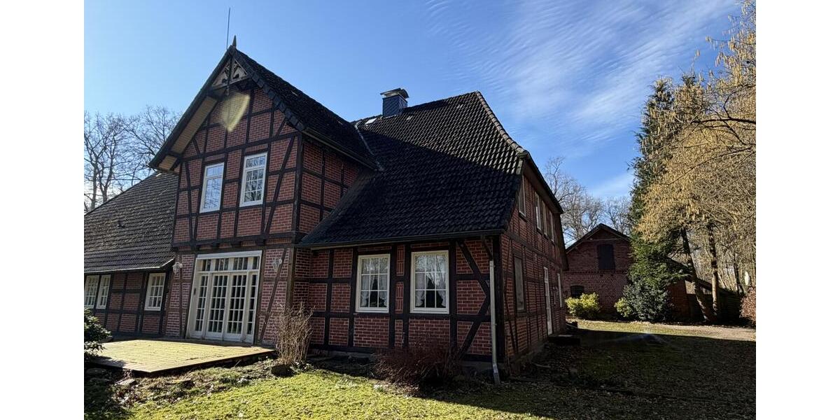 Erdgeschoßwohnung Visselhövede - 9 Zimmer, 355 m&sup2;, 2.556&euro; | Angebot:26232179