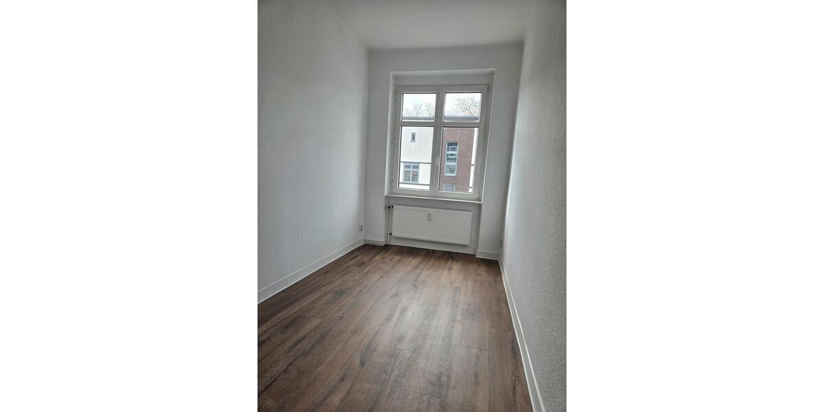 Etagenwohnung Magdeburg Nordwest - 4 Zimmer, 84 m&sup2;, 759&euro; | Angebot:26266521