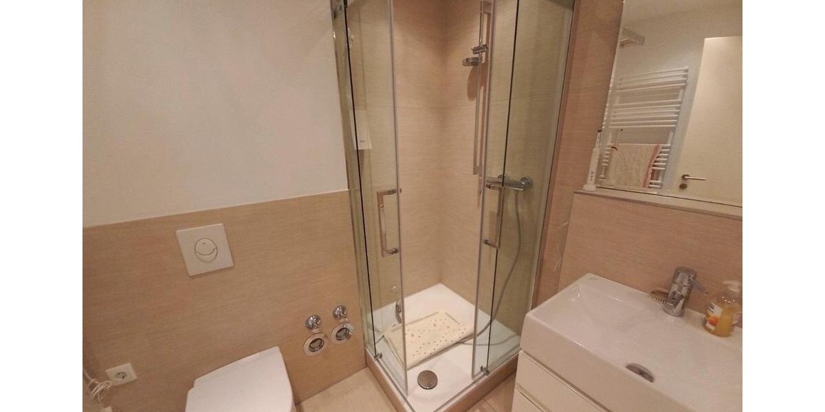 Etagenwohnung Düsseldorf Stadtbezirk 8 - 3 Zimmer, 68 m&sup2;, 1.100&euro; | Angebot:24755798