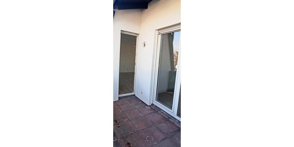 Dachgeschoßwohnung Neuwied - 3 Zimmer, 82 m&sup2;, 765&euro; | Angebot:26645357