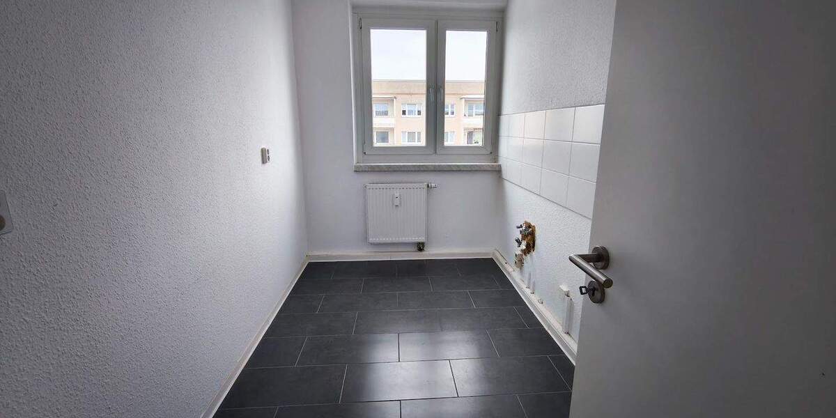 Etagenwohnung Sangerhausen - 6 Zimmer, 119 m&sup2;, 705&euro; | Angebot:25695026