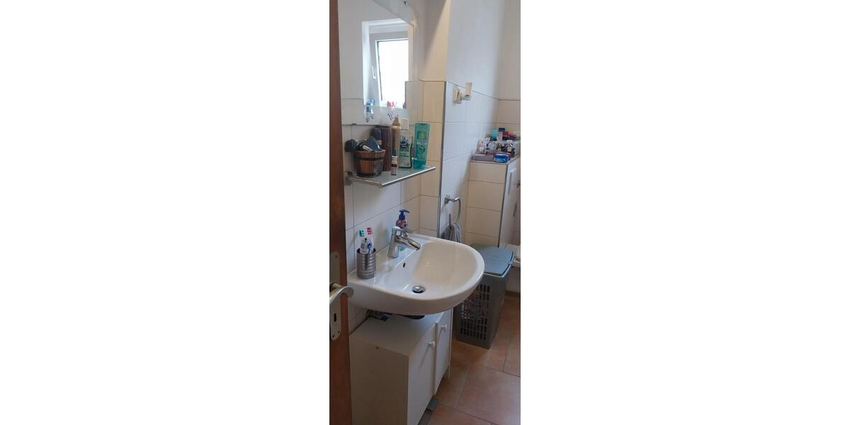 Etagenwohnung Petersberg - 4 Zimmer, 91 m&sup2;, 800&euro; | Angebot:26547070