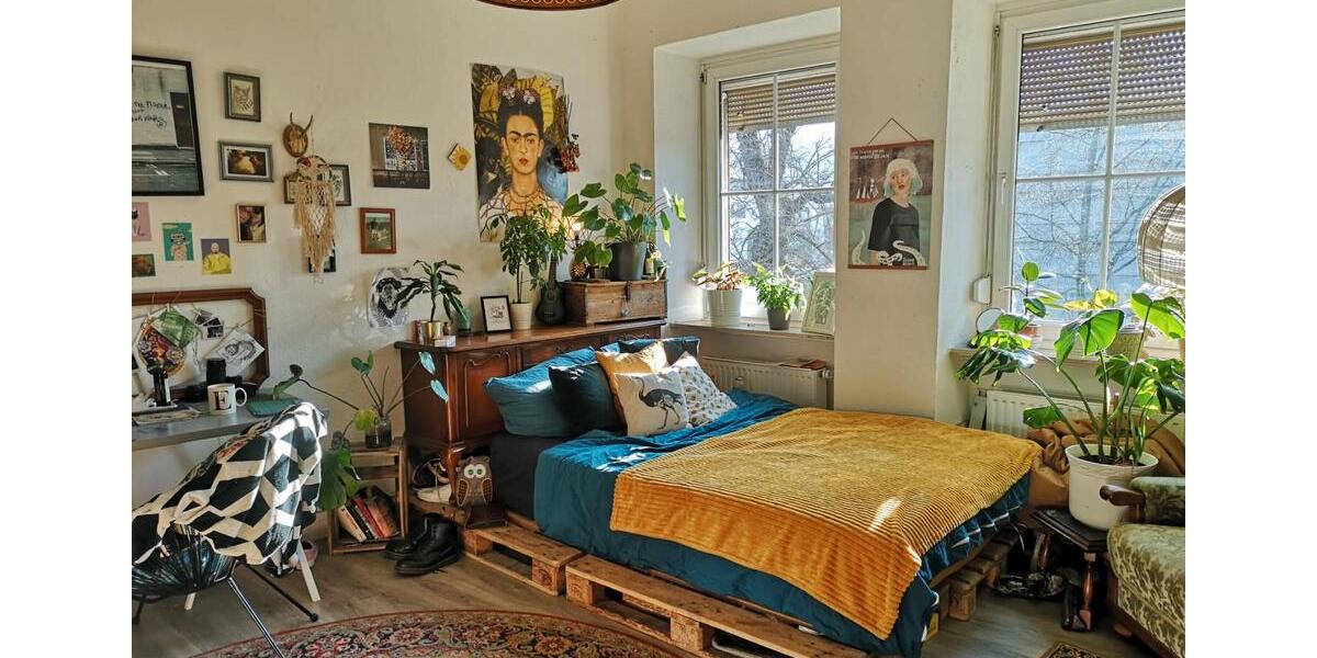 Etagenwohnung Trier - 4 Zimmer, 90 m&sup2;, 1.350&euro; | Angebot:26593275