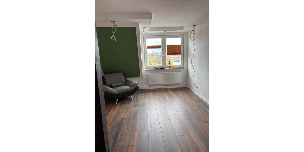 Dachgeschoßwohnung Floh-Seligenthal Seligenthal - 3 Zimmer, 65 m&sup2;, 422&euro; | Angebot:26038773
