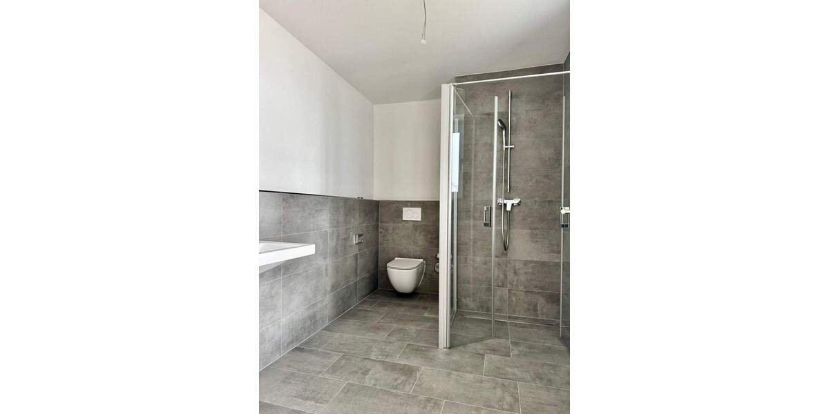 Etagenwohnung Deggendorf - 2 Zimmer, 72 m&sup2;, 930&euro; | Angebot:24967531