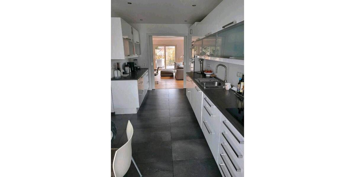 Wohnen auf Zeit Bonn Gronau - 10 Zimmer, 360 m&sup2;, 630&euro; | Angebot:26656257