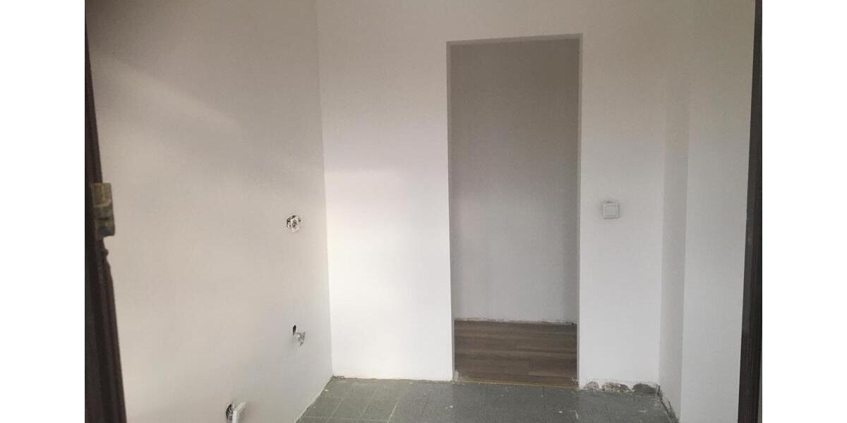 Etagenwohnung Sinsheim - 2 Zimmer, 63 m&sup2;, 780&euro; | Angebot:24778567