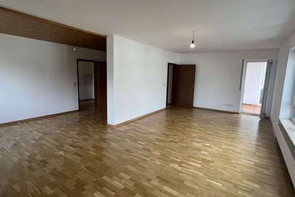 Wohnung Bad Kissingen - 3 Zimmer, 105 m&sup2;, 850&euro; | Angebot:27044472