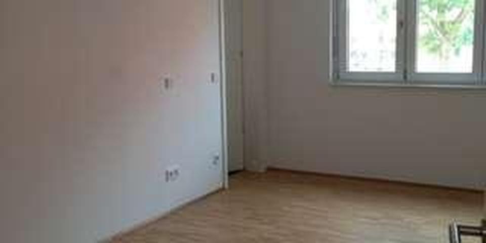 Erdgeschoßwohnung Bad Kreuznach Bad Münster am Stein-Ebernburg - 3 Zimmer, 100 m&sup2;, 1.090&euro; | Angebot:25988384