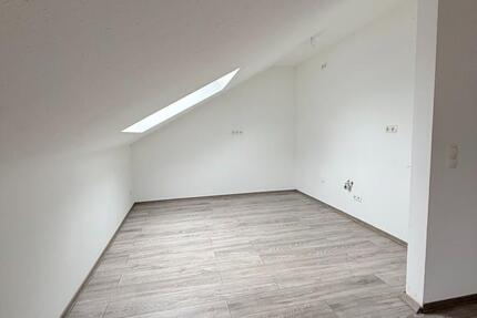 Wohnung Waldbröl - 4 Zimmer, 95 m&sup2;, 900&euro; | Angebot:25087097