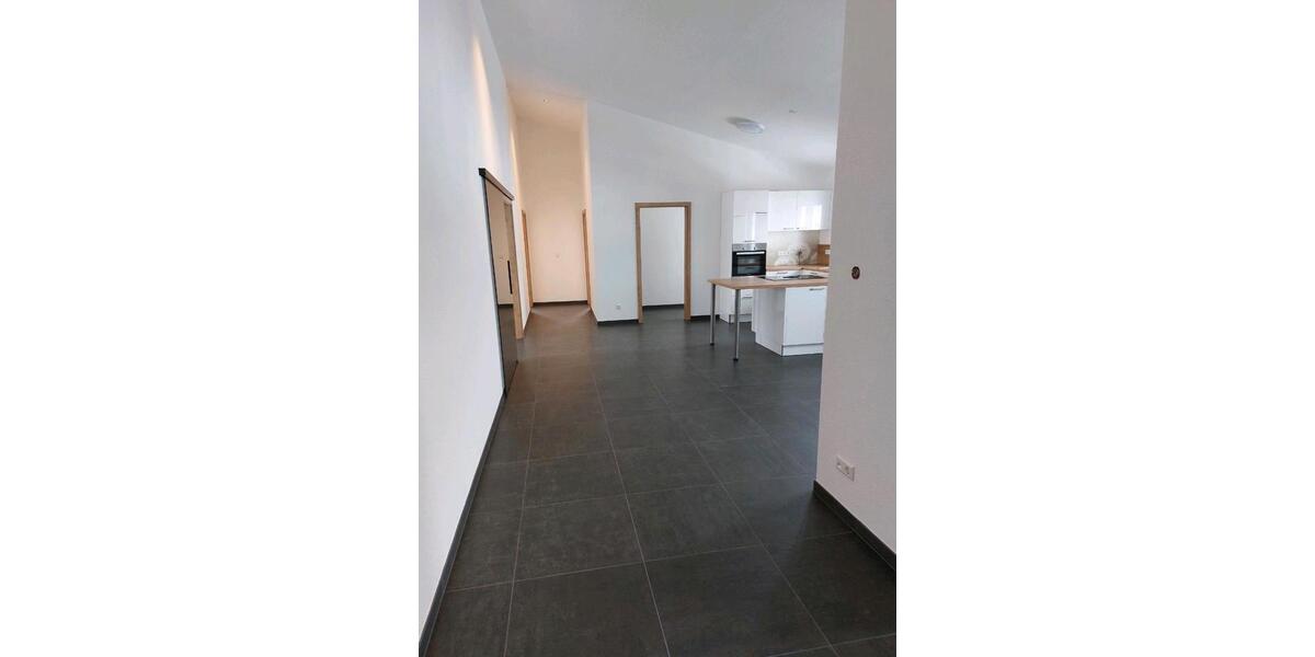 Dachgeschoßwohnung Winterlingen - 5.5 Zimmer, 149 m&sup2;, 1.300&euro; | Angebot:25049707