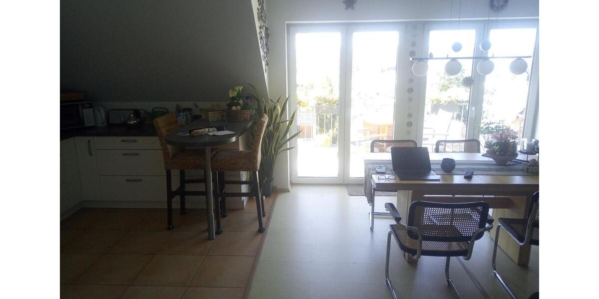 Dachgeschoßwohnung Runkel - 3 Zimmer, 105 m&sup2;, 1.365&euro; | Angebot:26041308