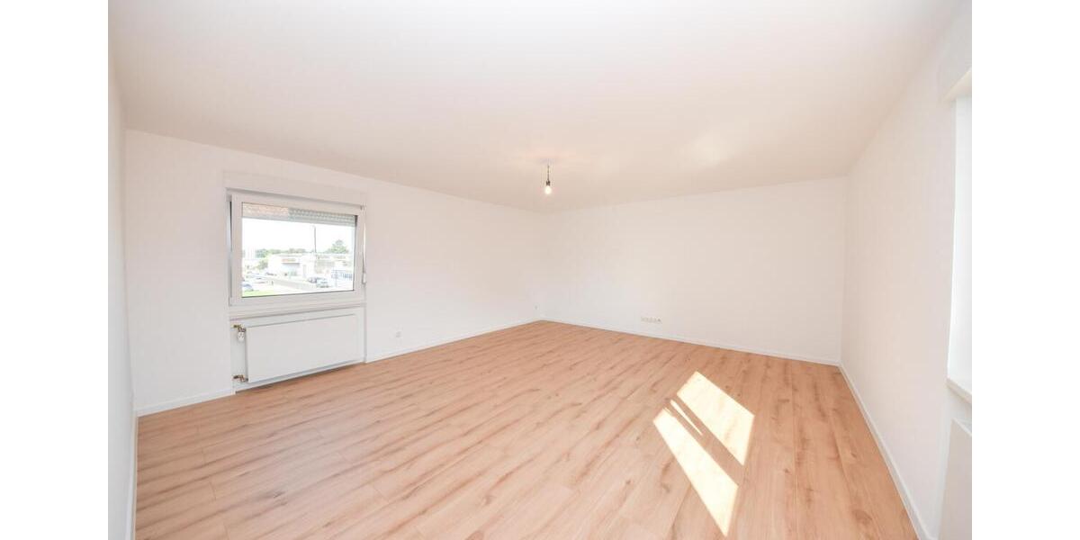 DIETZ: TOP TOP moderne 4-Zi. Wohnung - 1. Obergeschoss im 2-Familienhaus! 12 Garage + 2 PKW-Außenplätze 4 zimmer