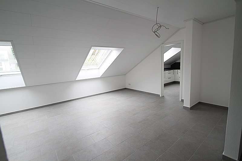Etagenwohnung Niedernhausen - 4 Zimmer, 87 m&sup2;, 1.021&euro; | Angebot:26765591