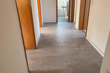 Wohnung Iserlohn Sümmern - 7 Zimmer, 175 m&sup2;, 1.390&euro; | Angebot:25234462