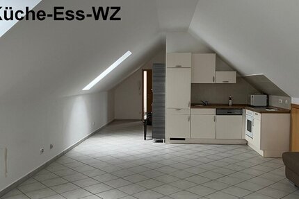 Geräumige Dachgeschoss-Wohung WFL 70 m² Komb. K-E-Wohnzimmer Küchenzeile integriert Fußbodenheizung zu vermieten. - Wohnung Neunburg vorm Wald | Angebot:24298939