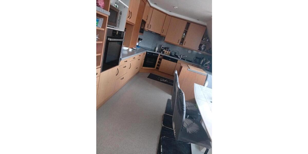 Großzügige 5-Zimmer-Wohnung im Herzen von Poppenlauer 5 zimmer