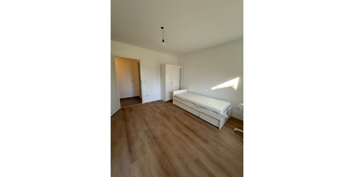 Erdgeschoßwohnung München Sendling-Westpark - 4 Zimmer, 80 m&sup2;, 3.200&euro; | Angebot:24849772